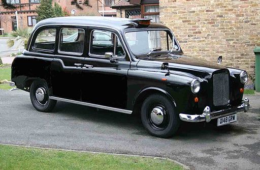location taxi anglais Austin FX4 classique taxi anglais noir Black cab de Londres