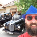 Actu TaxiFun: Taxi anglais à Budapest, Hongrie Les mariés à bord du taxi anglais noir