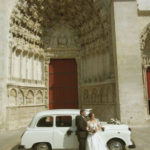 Location taxi anglais blanc avec chauffeur événement mariage tournage exposition commerciale marketing communication publicité enterrement de vie de jeune fille EVJF enterrement de vie de jeune garçon EVJG wedding voituredemariage weddingcar weddinginspiration
