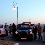 TaxiFun Actions professionnelles Caramel Pamplemousse Journée CE Taxi anglais rose taxis anglais noirs taxi anglais blanc chauffeurs et passagers