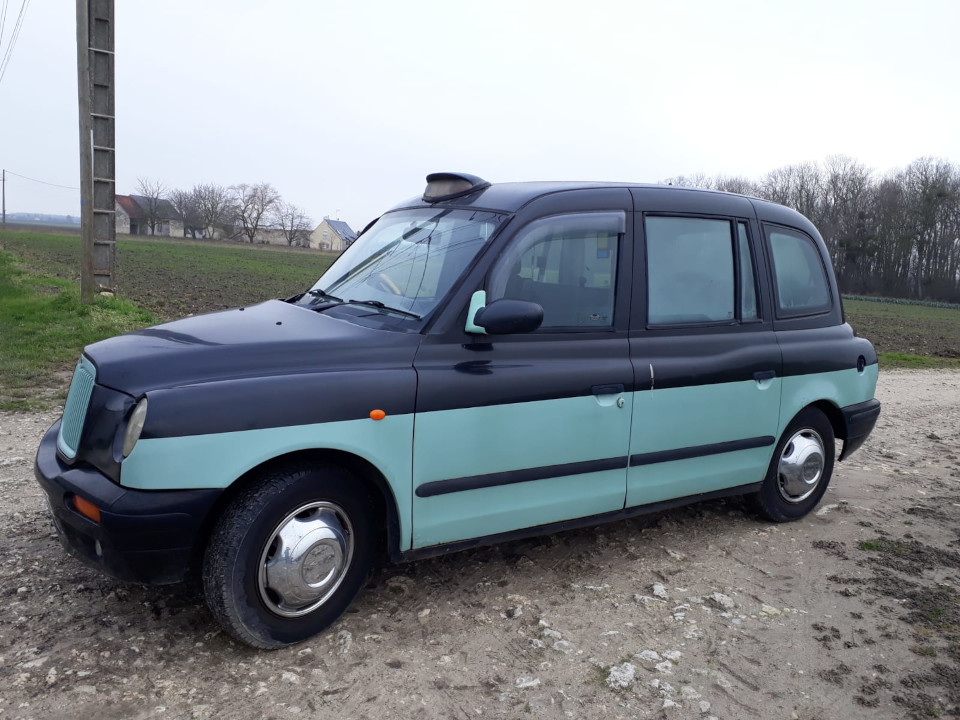 vue de cote taxi anglais tx1