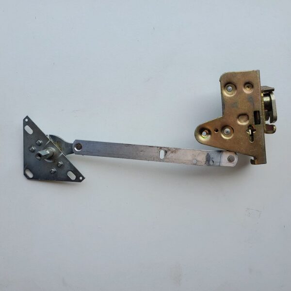 mecanisme fermeture porte arriere taxi anglais vue horizontale sur fonds blanc