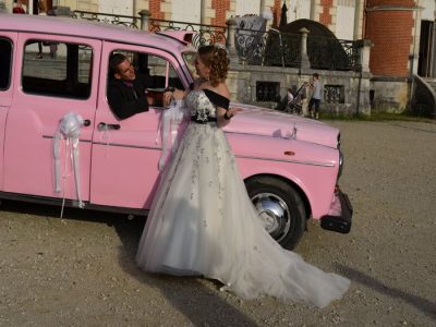 Le "Taxi Rose" de TaxiFun de mariage